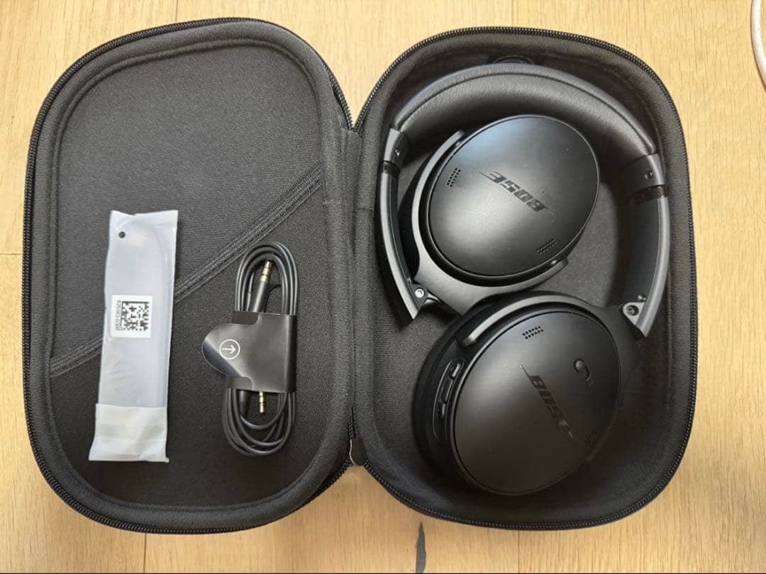 まる　BOSE QuietComfort Headphones