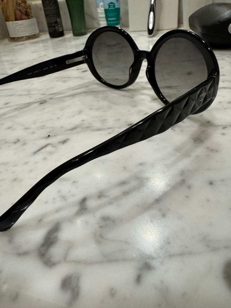 Chanel ラウンドフレーム サングラス ブラック