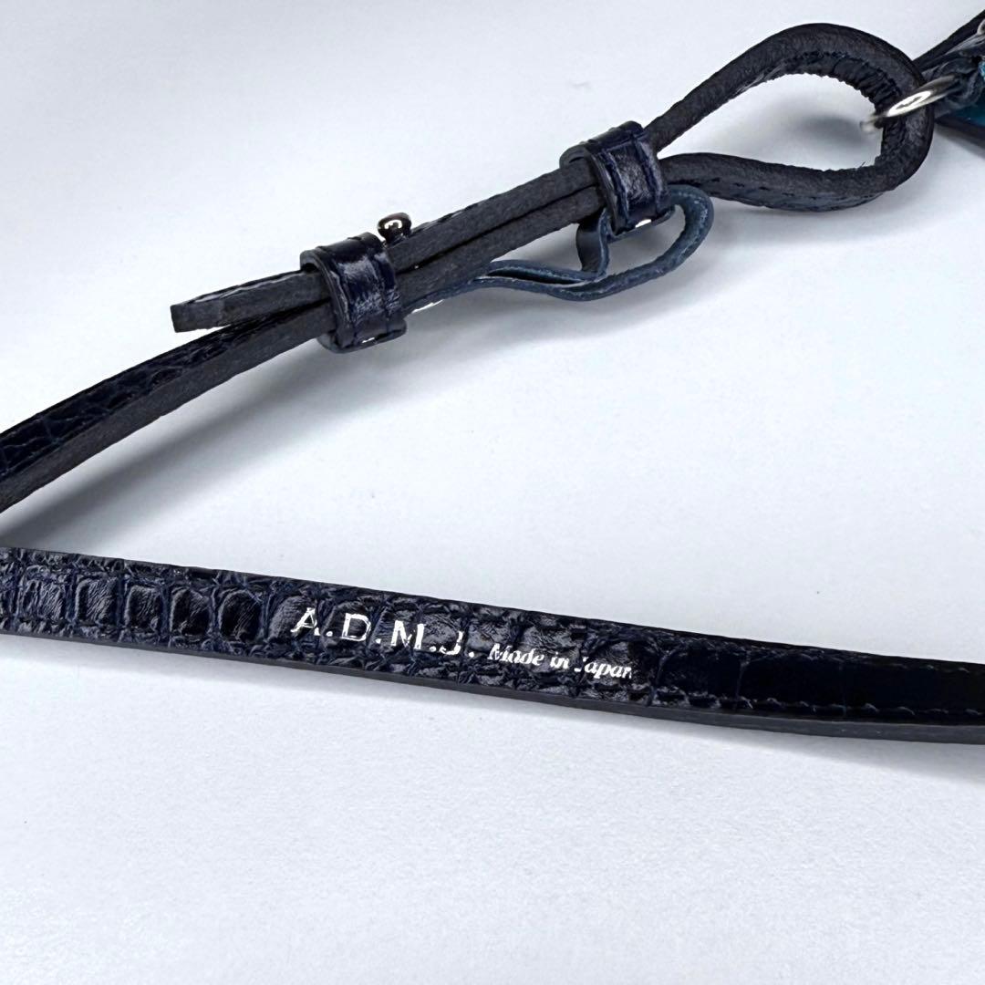 【極美品】 ADMJ 牛革クロコダイル型押し スマホポシェット