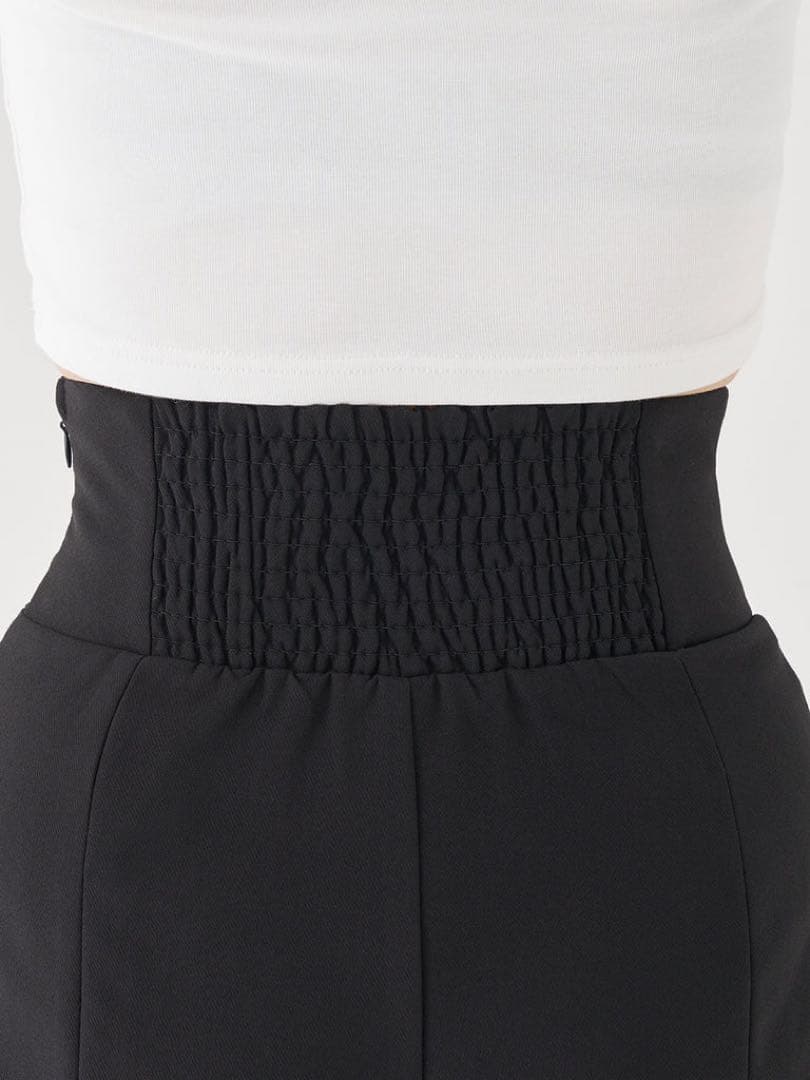 新品タグ付 ダーリッチ ブラック 美シルエットショートパンツ フリー