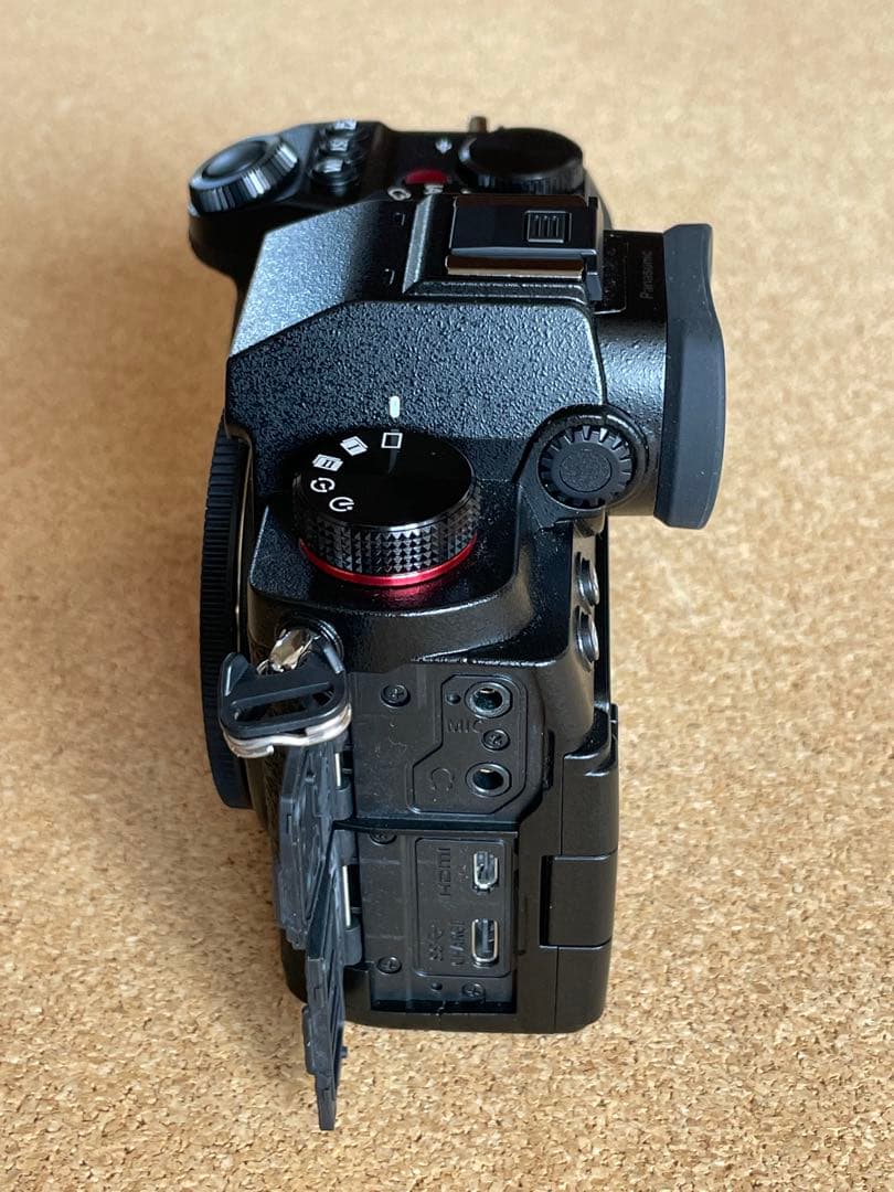 LUMIX S5 ミラーレス一眼 28-200mmレンズ付き