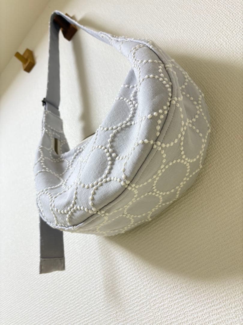 ハンドメイド♪ミナペルホネン　タンバリン（グレー）ハーフムーンバッグ