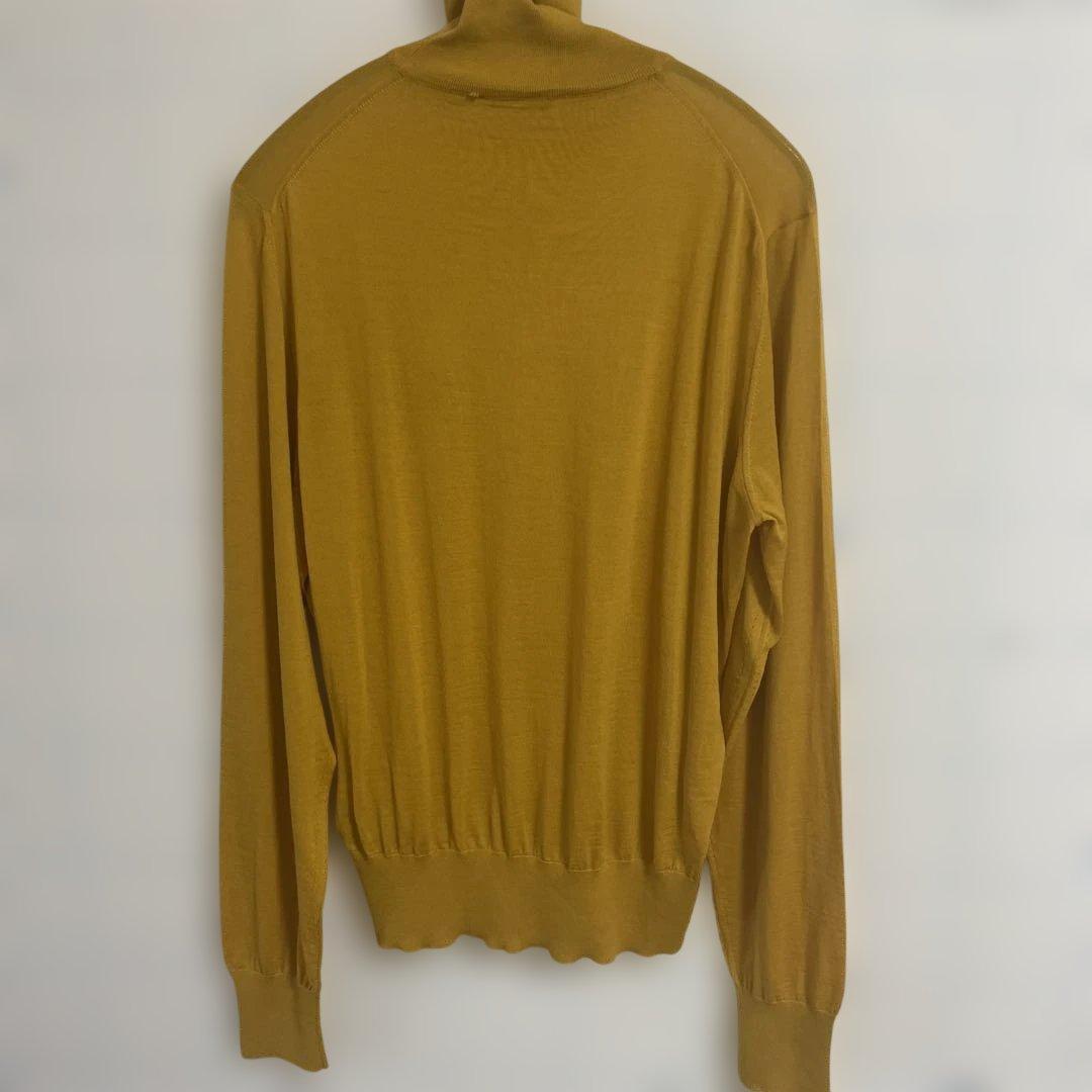 masamaさま。プラダ　PRADA マスタード タートルネックニット