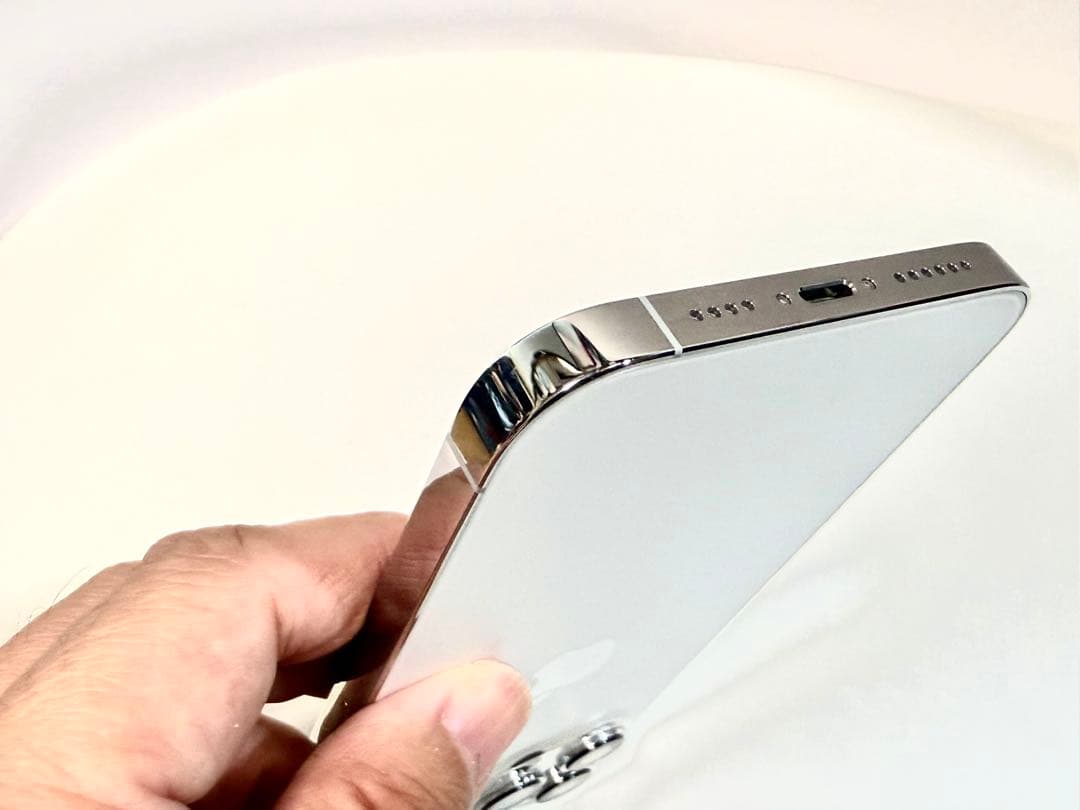 まさはる【超美品】 iPhone13 Pro Max SIMフリー残債なし