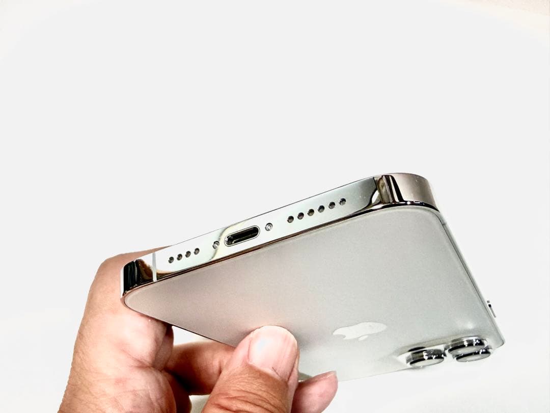 まさはる【超美品】 iPhone13 Pro Max SIMフリー残債なし