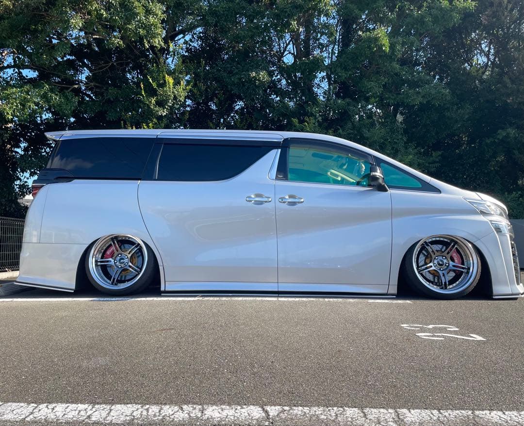 アルファード　ヴェルファイア 30 アヴァンツァーレ　サイドフラップ　エアロ