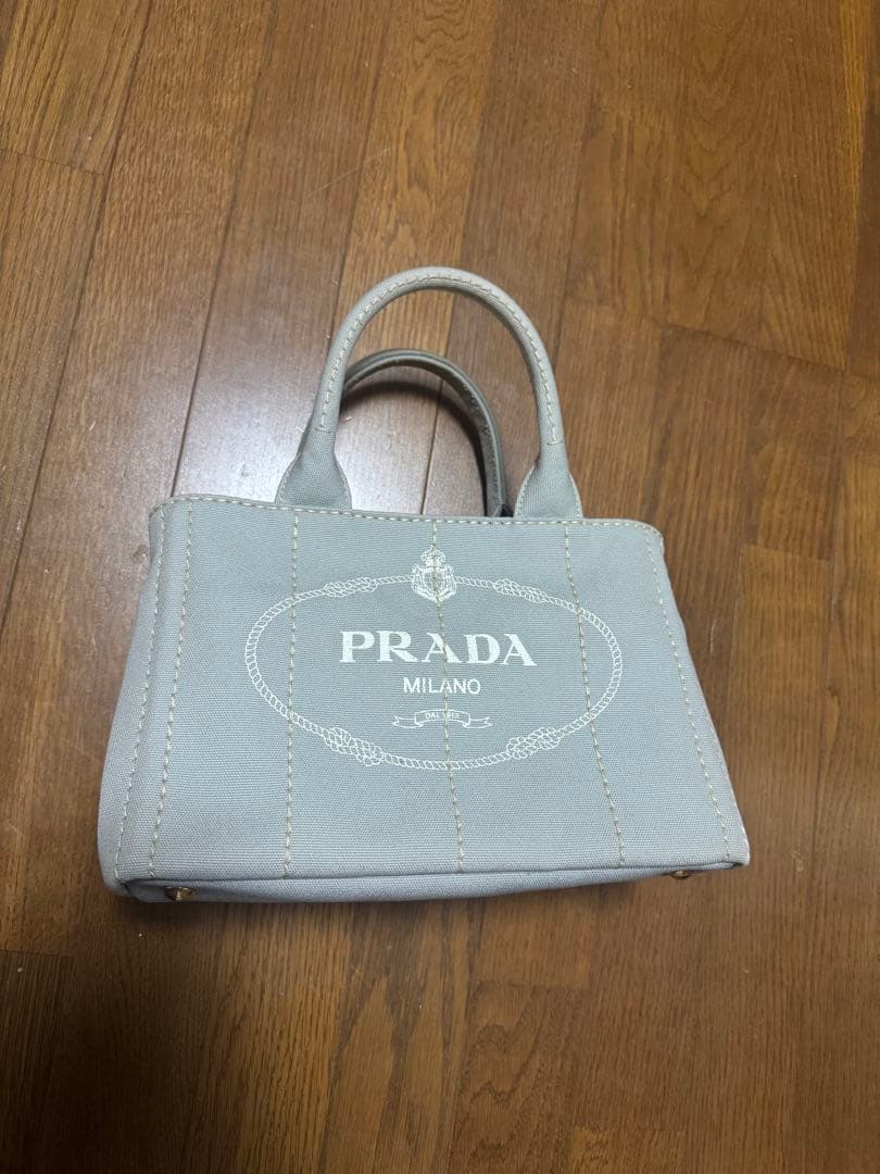 美品　PRADA カナパ　グレー キャンパスバッグ