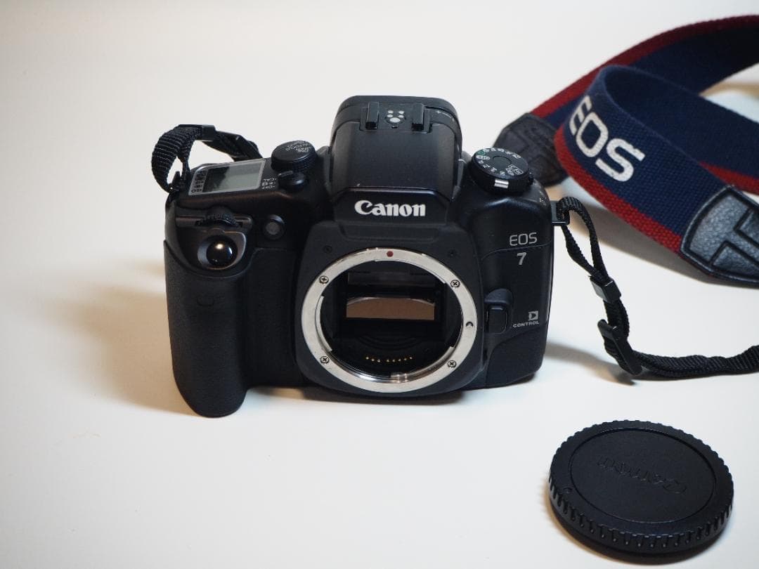 Canon EOS 7 一眼レフフィルムカメラ おまけ有り