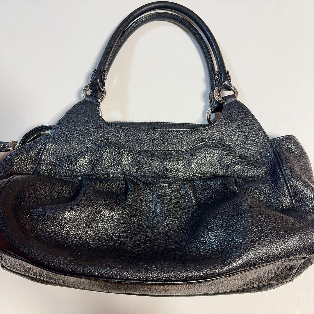 お値下げしました❣️ フェラガモ ハンドバッグ 黒 ガンチーニ