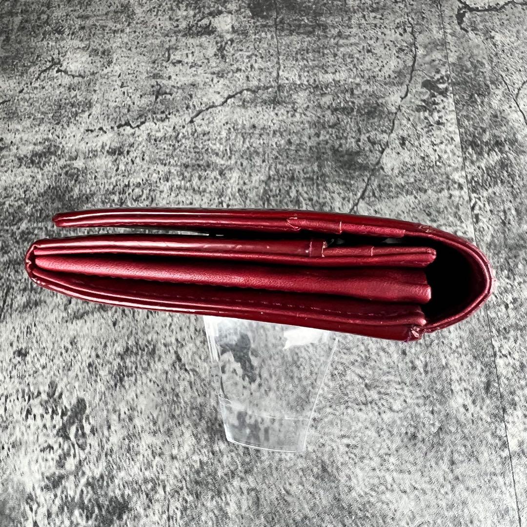 BURBERRY パテントレザー 型押し 二つ折り長財布 レッド