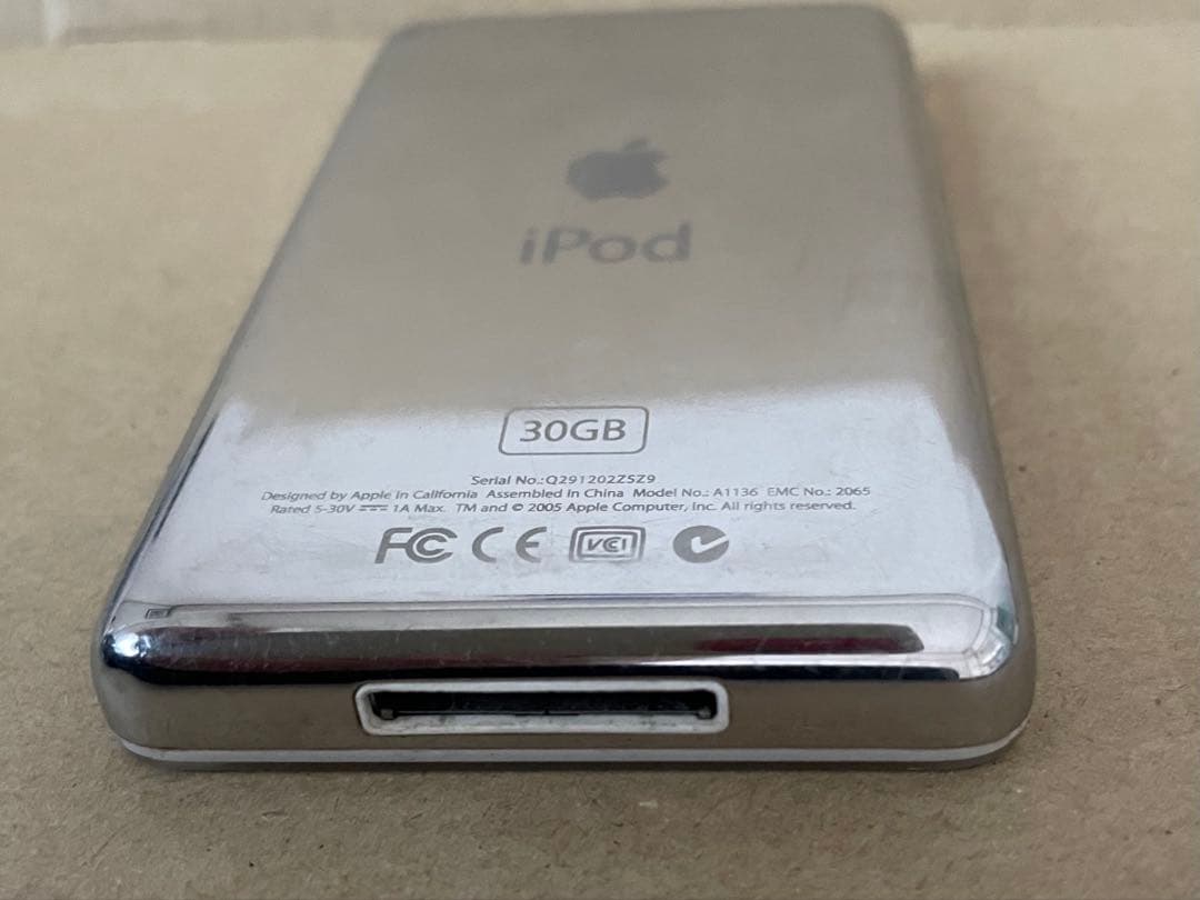 Apple iPod classic 30GB ホワイト　傷汚れあり