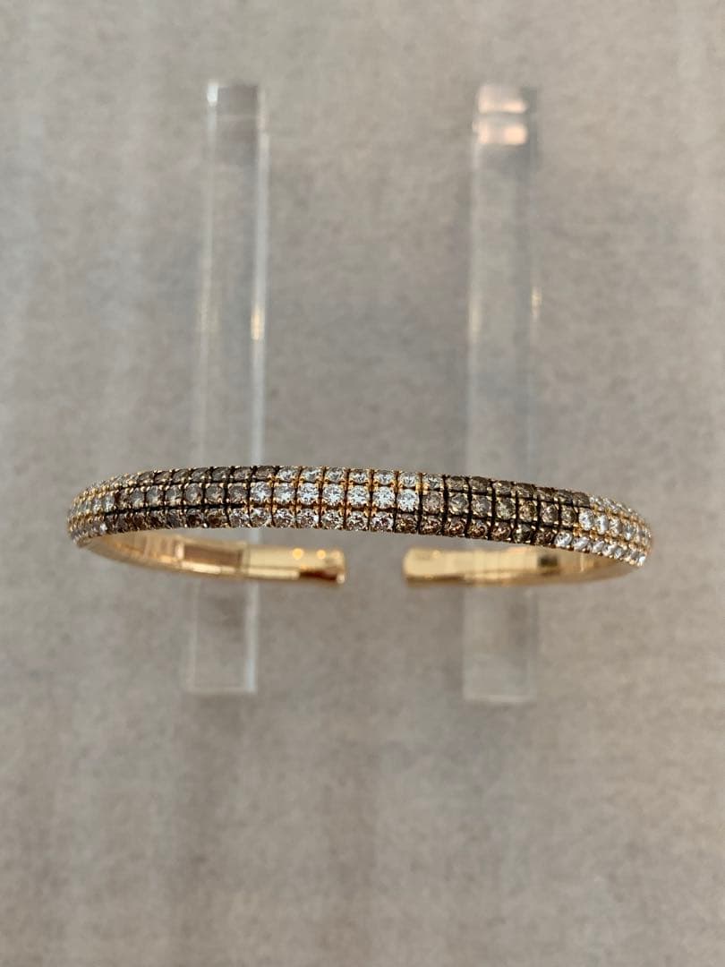 三越宝石サロン　バングル　K18 ダイヤモンド