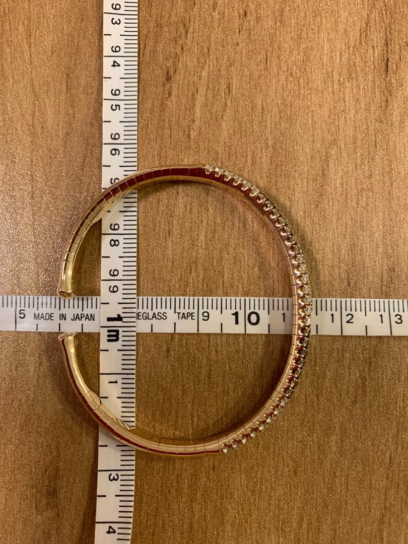 三越宝石サロン　バングル　K18 ダイヤモンド