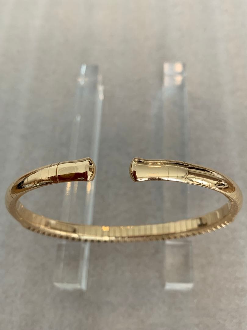 三越宝石サロン　バングル　K18 ダイヤモンド