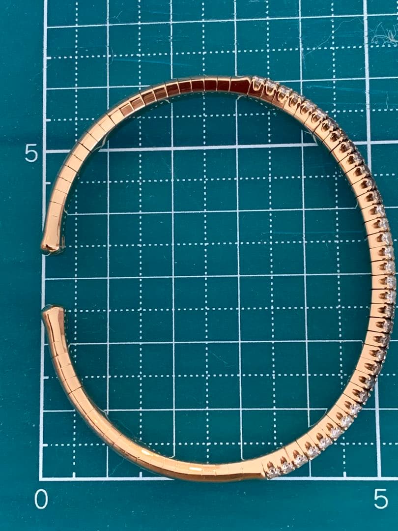 三越宝石サロン　バングル　K18 ダイヤモンド