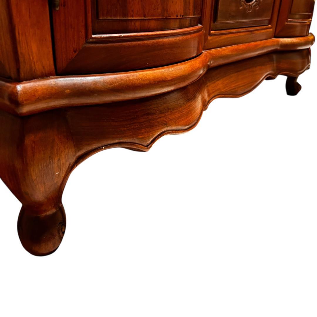 アンティーク調 天然木サイドボード 両開き扉 猫脚 チェスト 引き出し