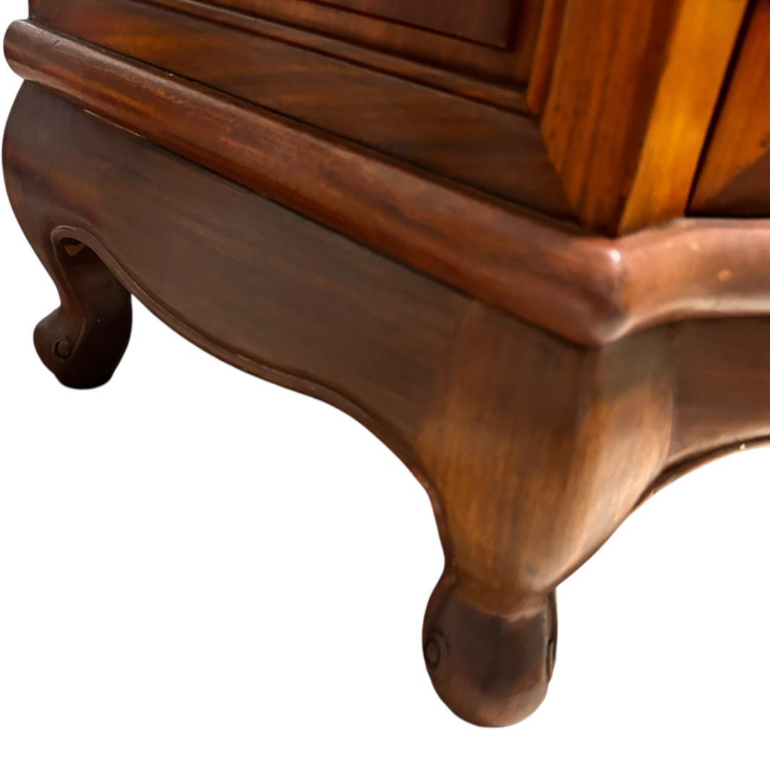 アンティーク調 天然木サイドボード 両開き扉 猫脚 チェスト 引き出し