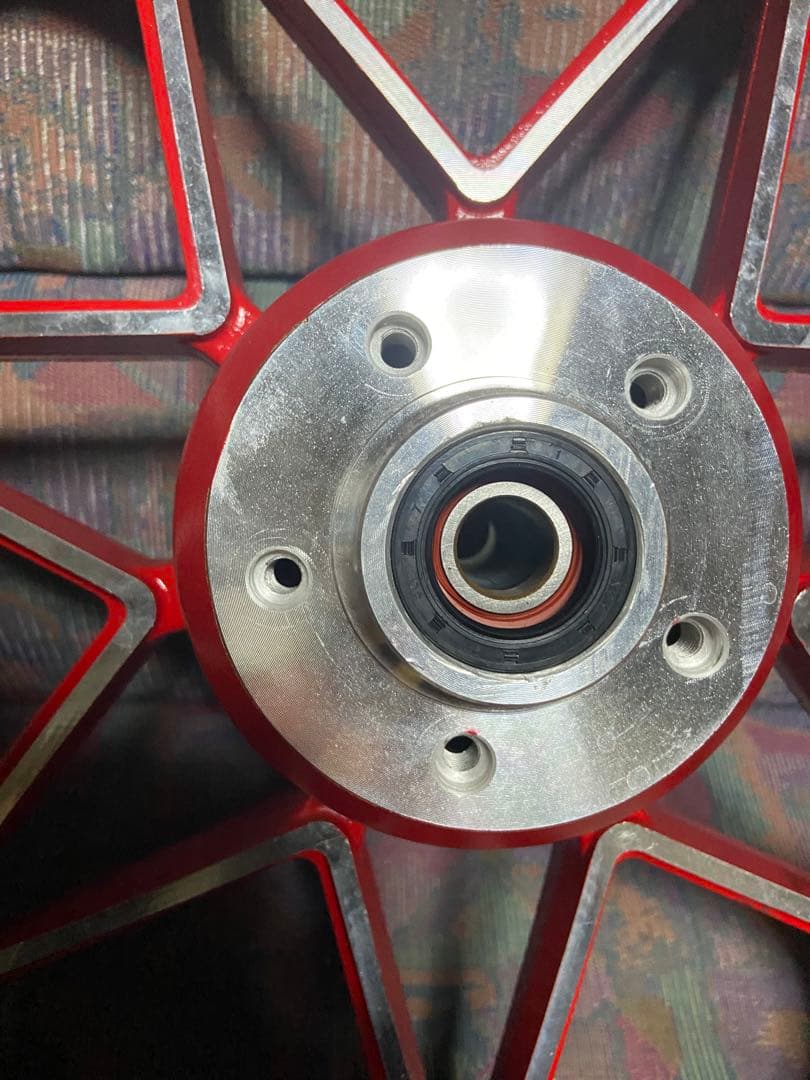 ゼファーχ 未使用タイヤ付き　ブリジストン　バトラックス　ベアリング打ち替え済み