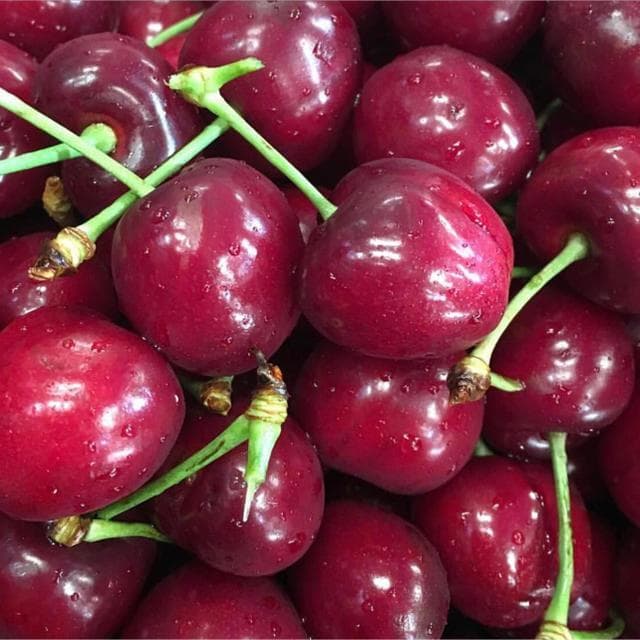 チリ産 空輸　ダークチェリー 約2.5kg 　大粒3Jサイズ