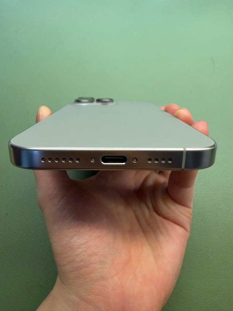 iPhone 16Pro Max ナチュラルチタニウム　256G