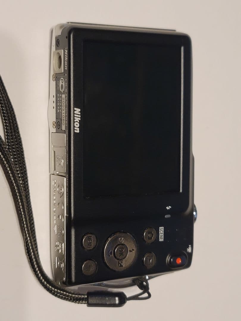 本体のみ⭐ジャンク品⭐Nikon COOLPIX S3300