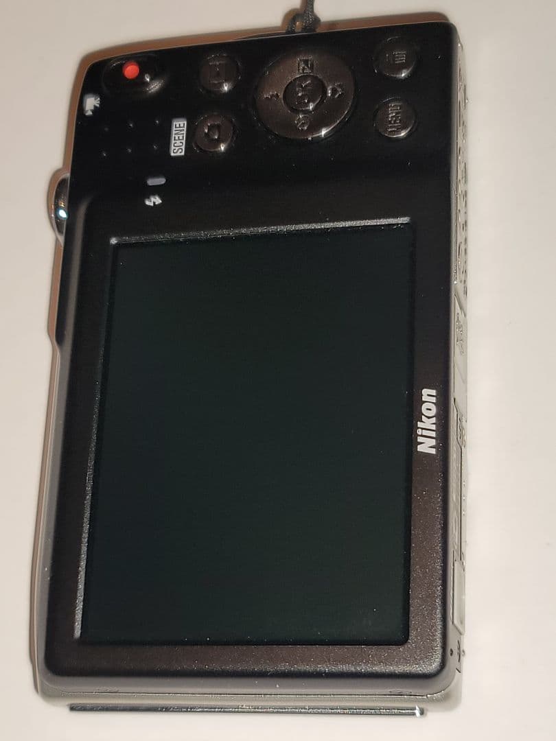 本体のみ⭐ジャンク品⭐Nikon COOLPIX S3300