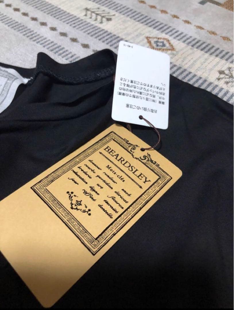 新品タグ付き ビアズリー ワンピース