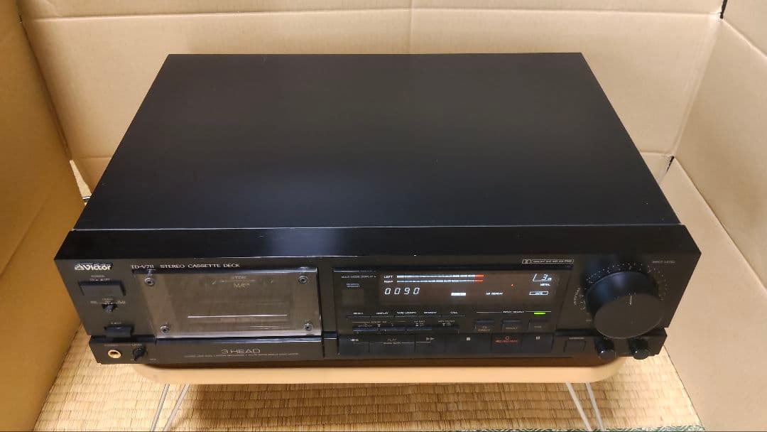 ビクター カセットデッキ V-711 リモコン付き　メンテナンス必要