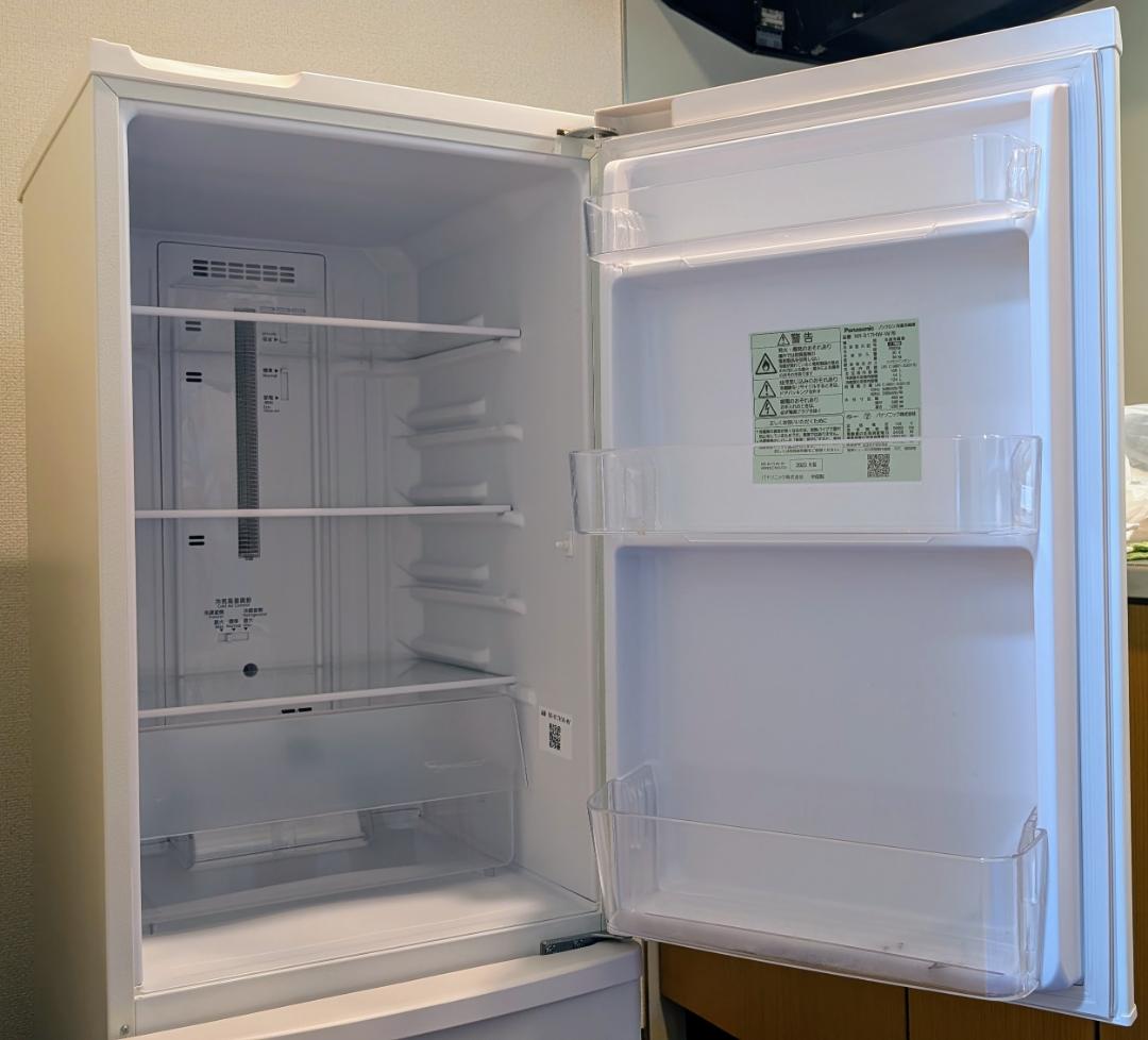 23年製 Panasonic 冷蔵庫 NR-B17HW