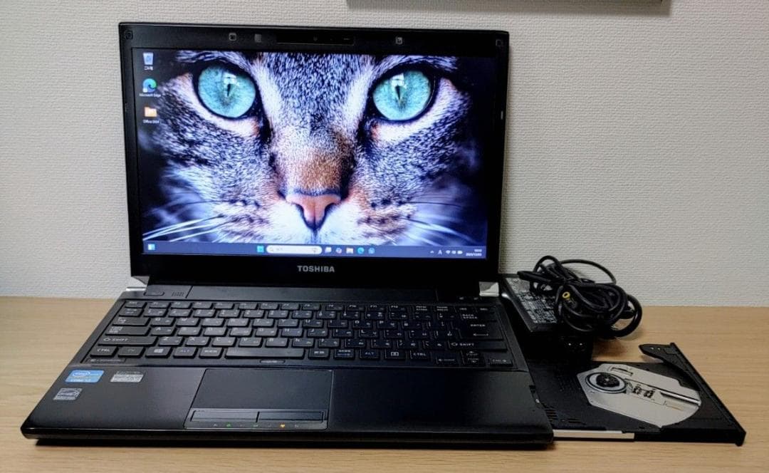 TOSHIBA dynabook Corei7 メモリ8GB SSD256GB