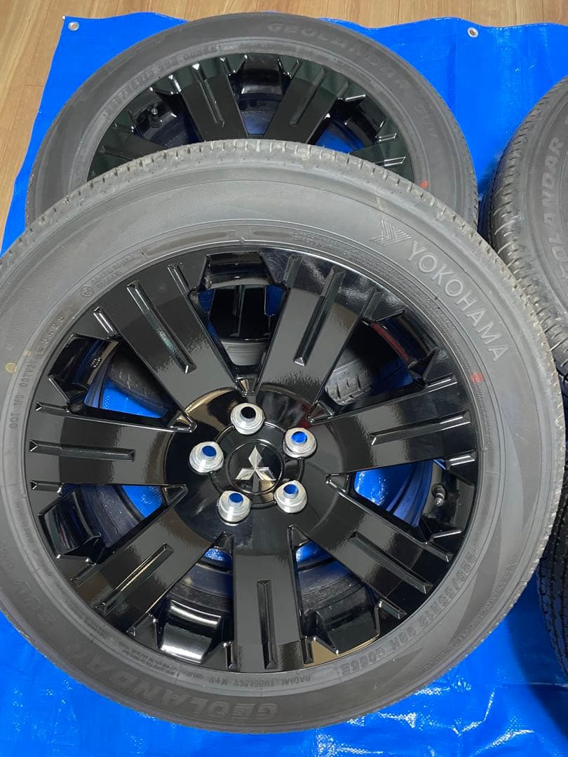 三菱デリカD5 シャモニー タイヤ ホイール【新車外し】1点ずつ出品　（4/4）