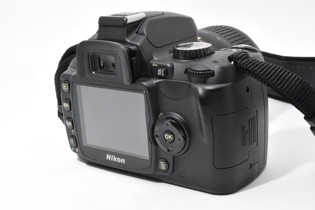 【大人気】 Nikon ニコン D60 レンズキット デジタル一眼カメラ