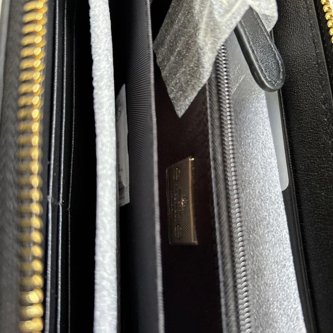 ヴィヴィアン・ウエストウッド　長財布　落ち着いた赤　箱、袋潰れてる