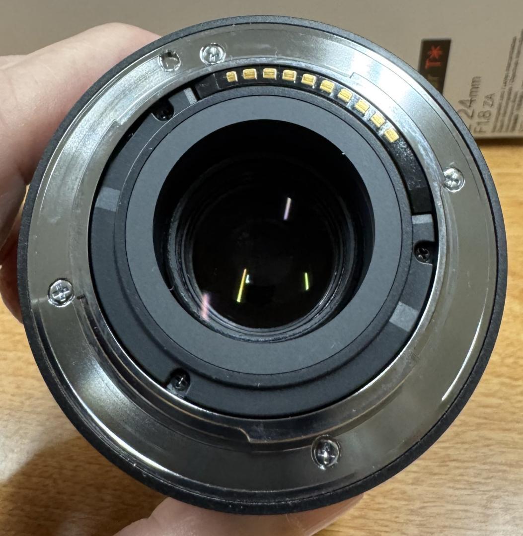 Sony Eマウント単焦点レンズ SEL24F18Z