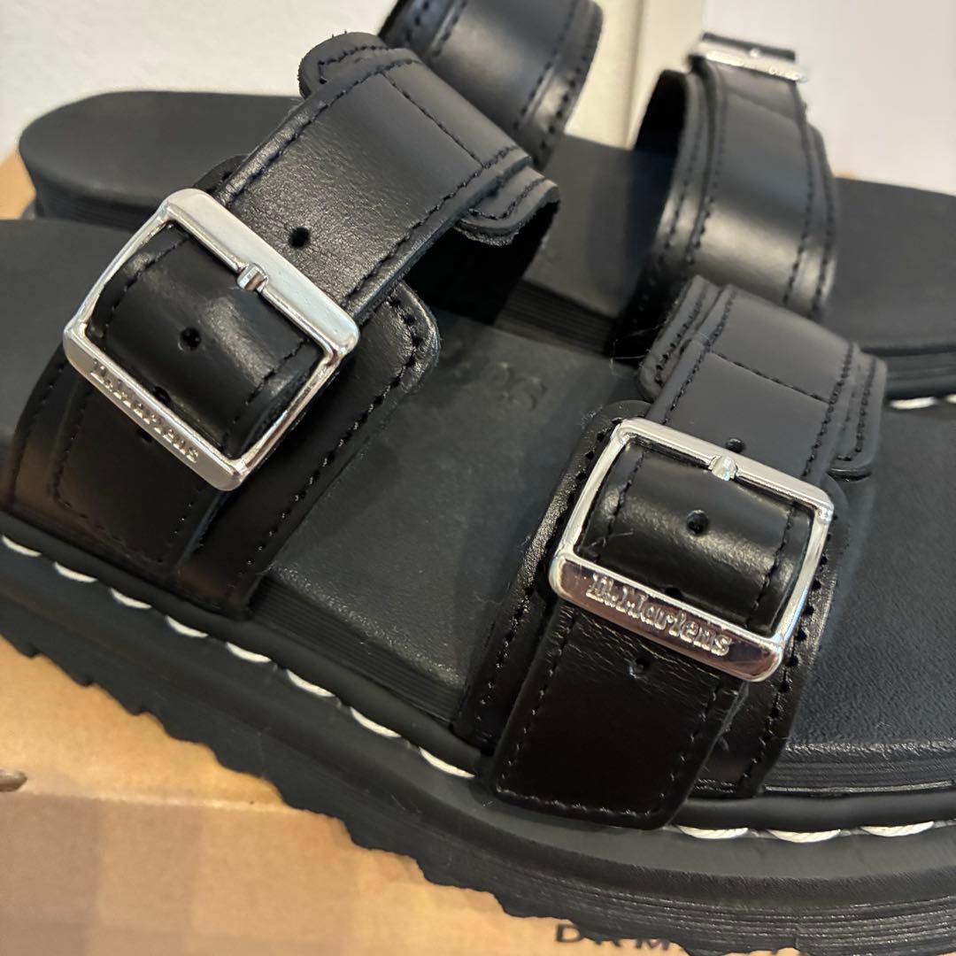 【即発送】Dr. Martens ドクターマーチン 限定　MYLES サンダル