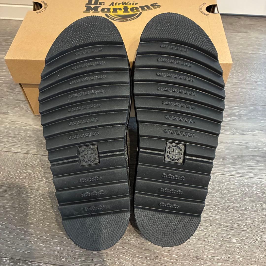 【即発送】Dr. Martens ドクターマーチン 限定　MYLES サンダル