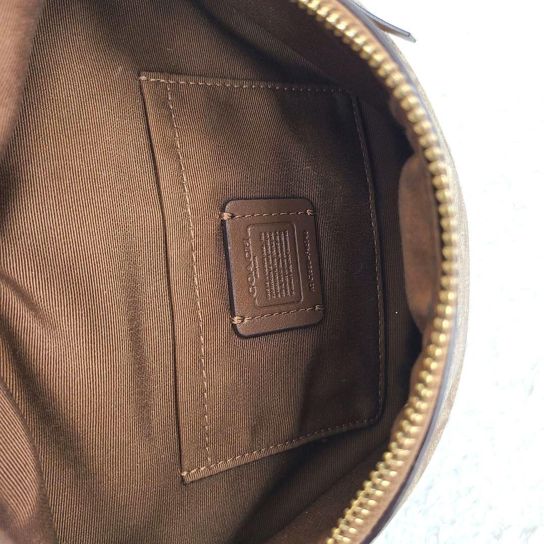 【美品】　コーチ　 ボディバッグ　PVC　シグネチャー　 ベージュ