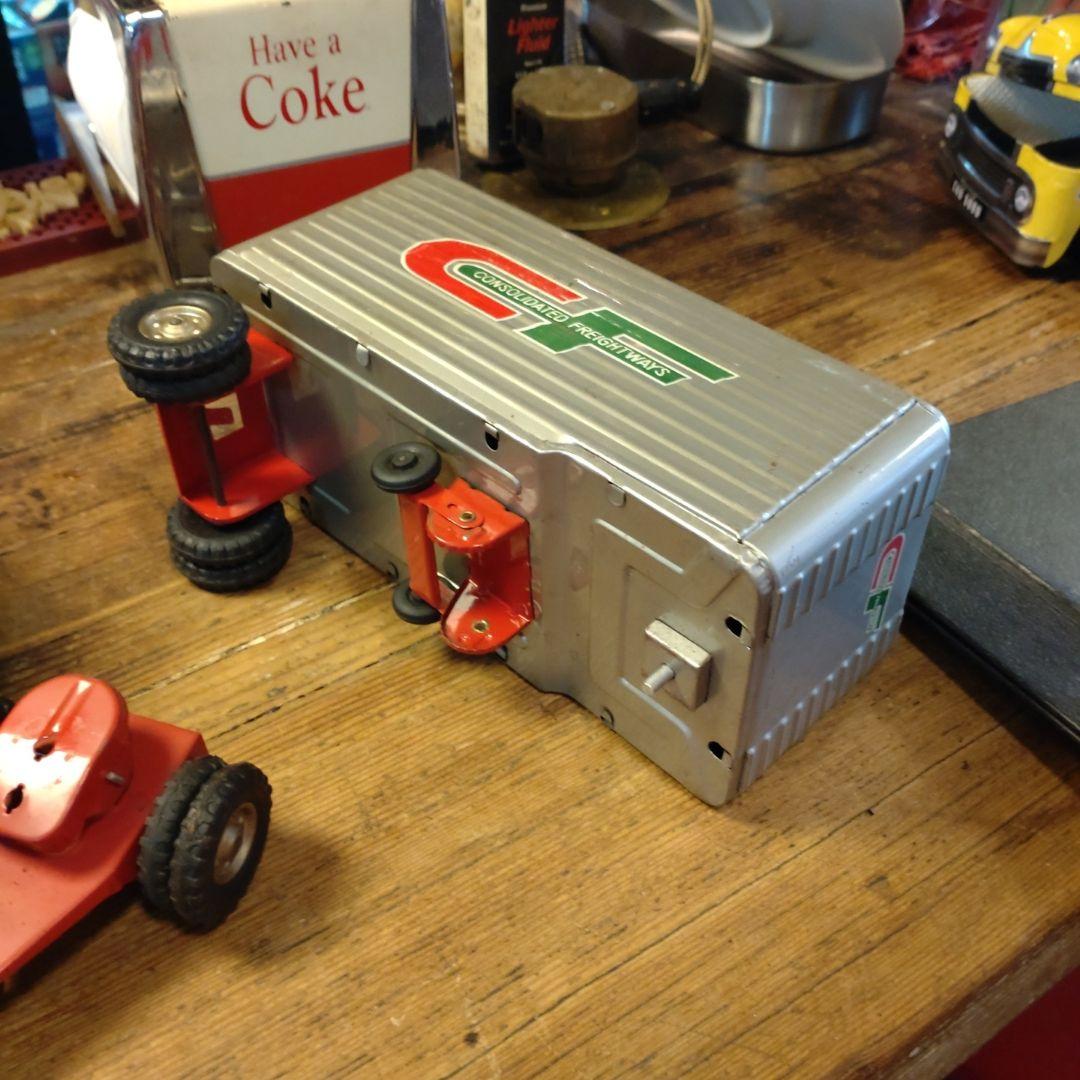 店じまいブリキトレーラー、アメリカ、