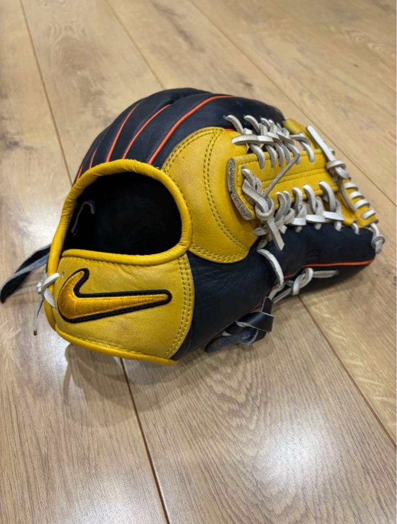 NIKE一般外野手グローブ 廃盤品 限定モデル 12インチ