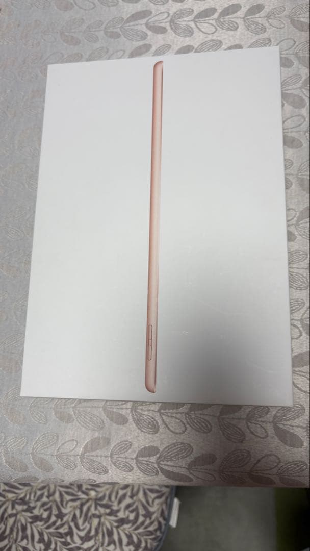 iPad(第8世代)Wi-Fi 128GB ゴールド　付属品全て有り