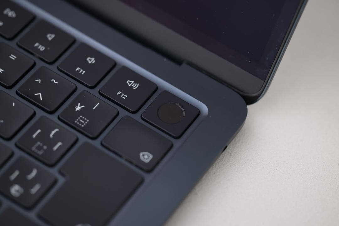 【美品】MacBookAir M2 16GB SSD516GB 13インチ