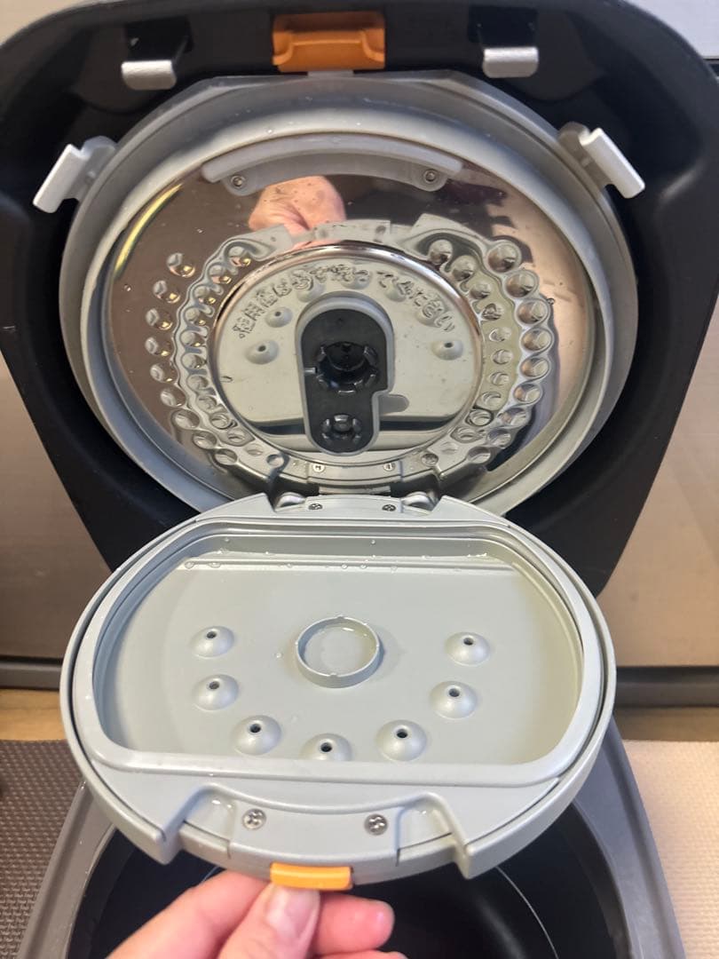 HITACHI 日立 IH炊飯器 RZ-TS106M - 2023年