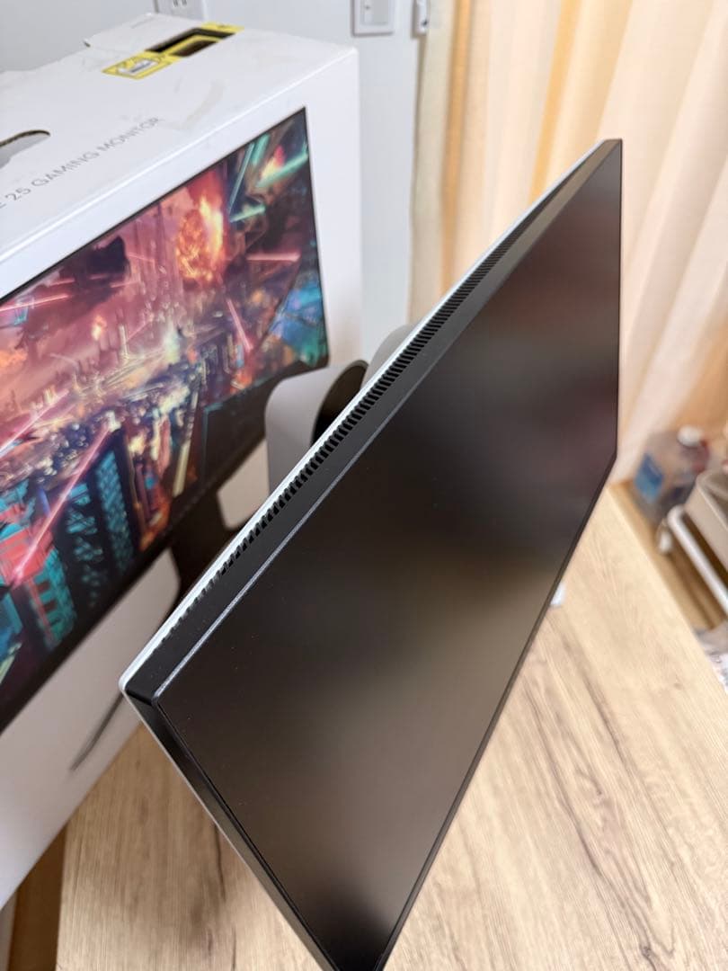 Alienware AW2521HFL ルナライトカラー（白）