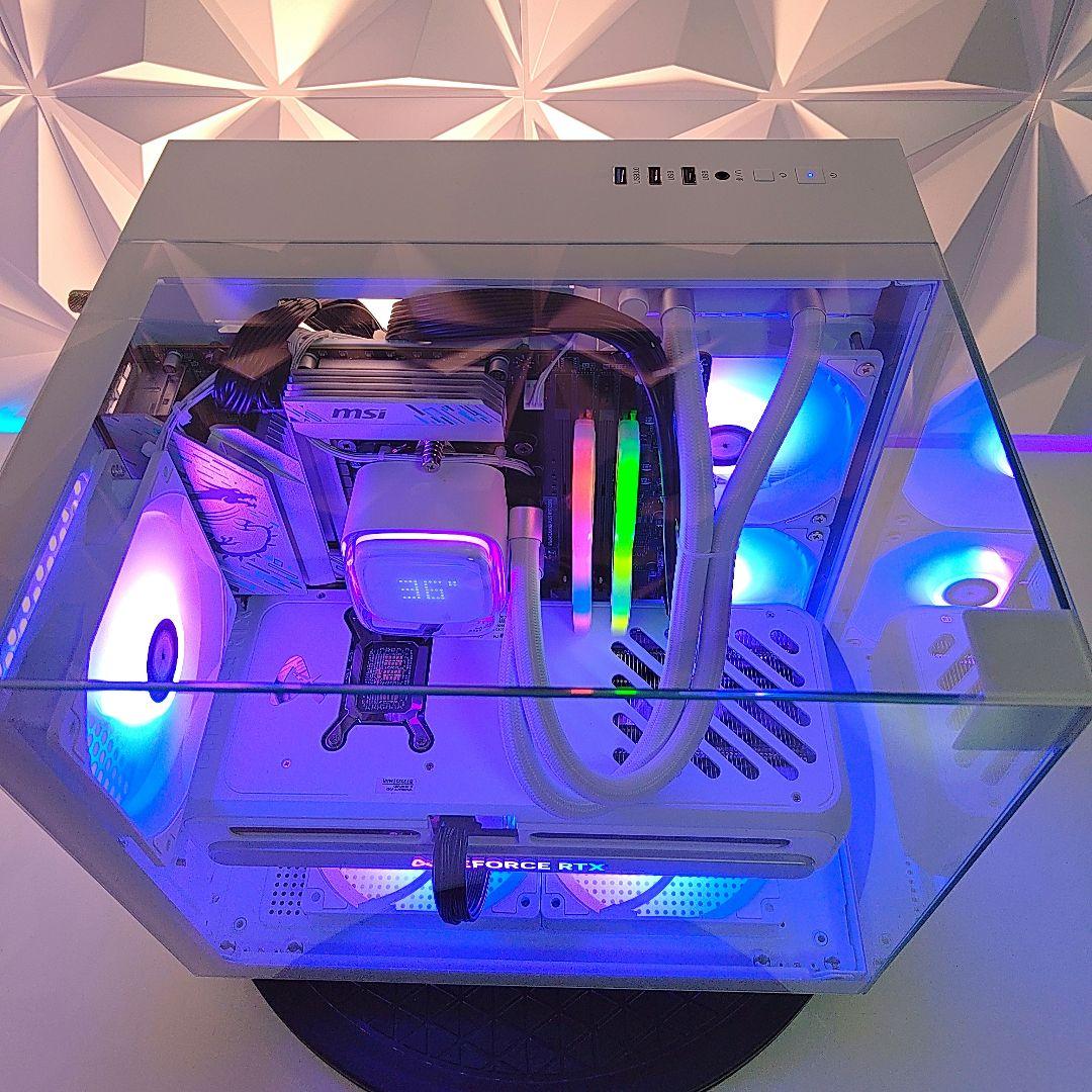 『新品』✨コンパクト3面ガラスゲーミングPC✨デスクトップ／ミニタワー／ホワイト