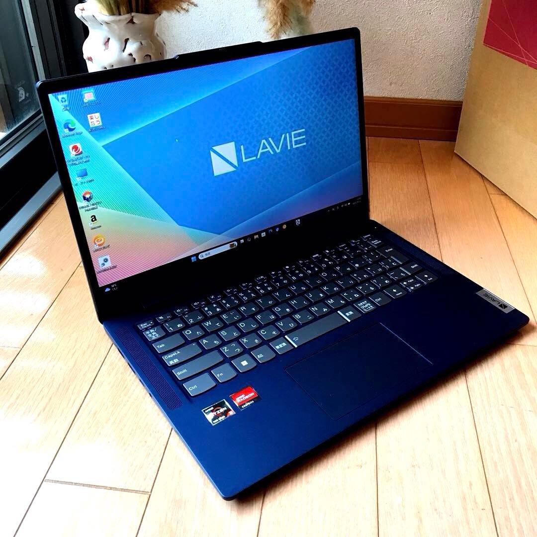 美品 NECLaVieN143CHAL【2023年12月発売モデル】