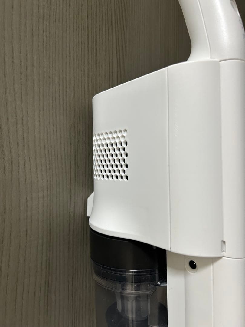 パナソニックサイクロン式コードレススティック掃除機（ホワイト）MC-SB33J