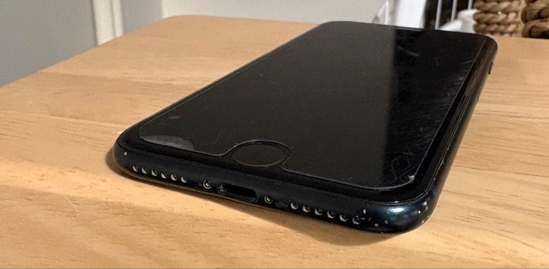 s*a様 Apple iPhone SE第3世代　ブラック