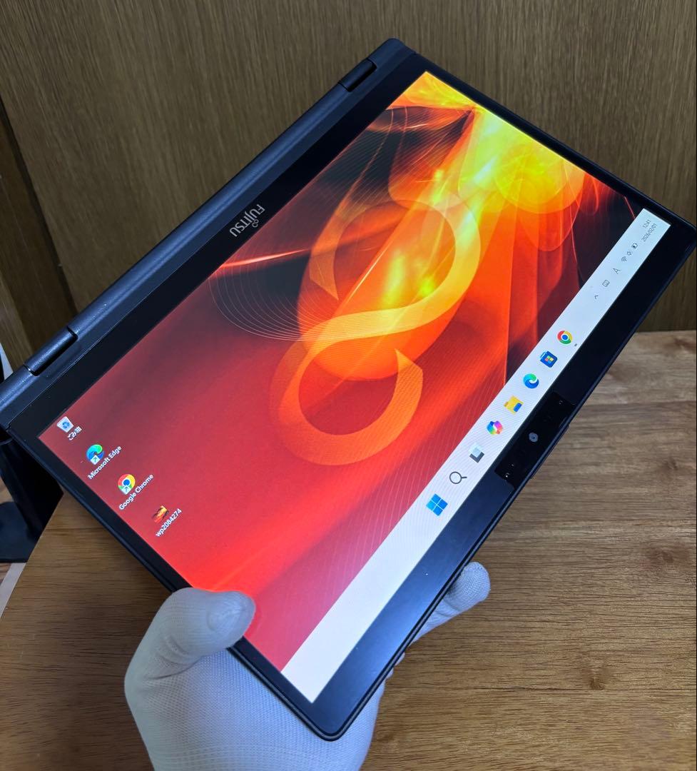 LIFEBOOK U9310X/D LTE 軽量薄型タブレットPCバッテリー良好