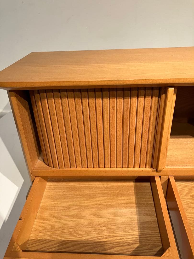 多目的、蛇腹シャッター付き 木製 ラック CDラック、小物入れ、収納棚、レトロ