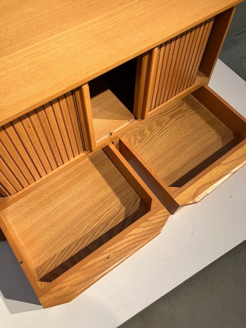 多目的、蛇腹シャッター付き 木製 ラック CDラック、小物入れ、収納棚、レトロ